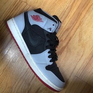 Jordan Shoes - Jordan 1 Mids Jordan Shoes - Jordan 1 Mids